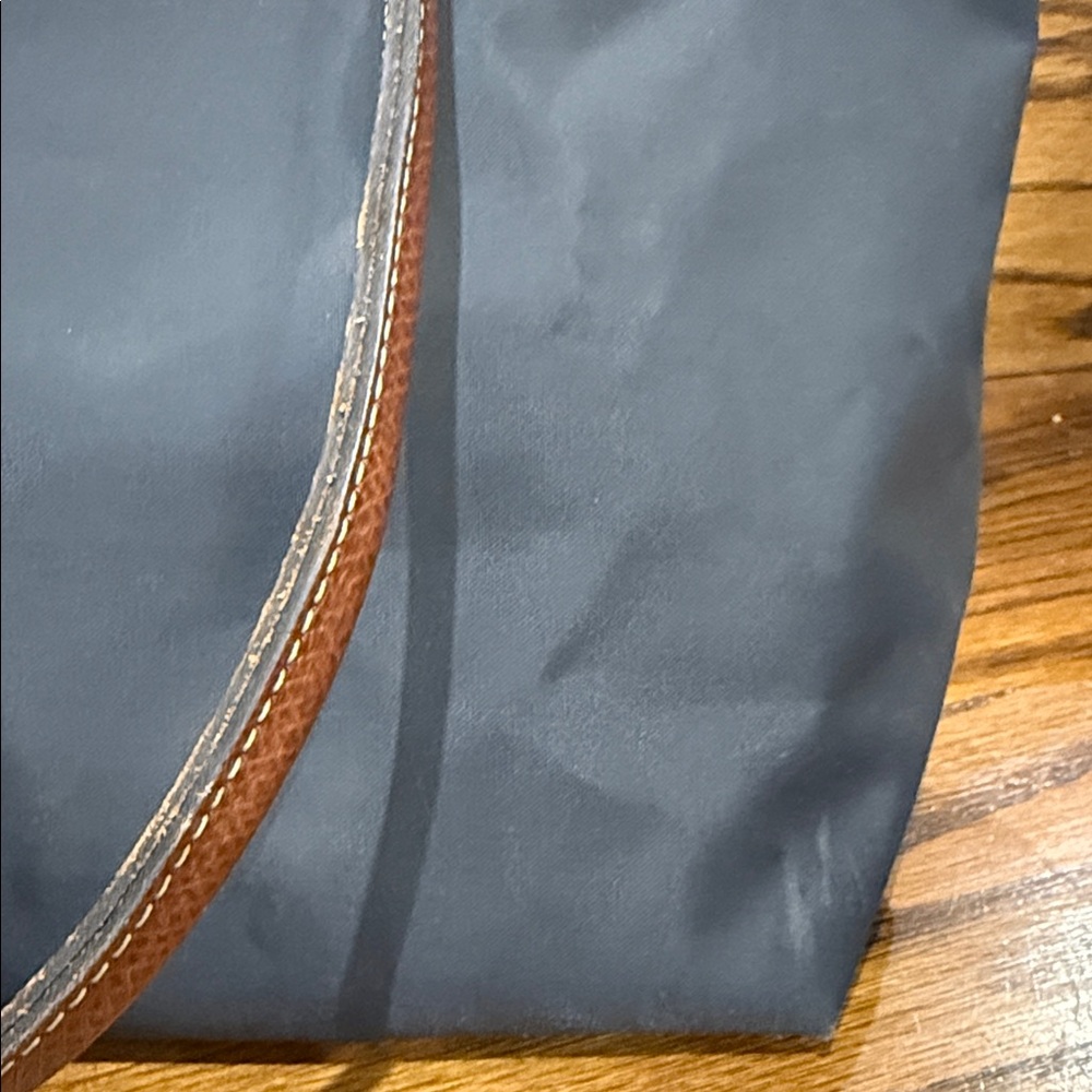 Longchamp Le Pliage Navy Tote - Picture 15 of 16